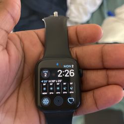 Apple Watch SE (2nd Gen) 