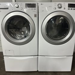 BEAUTIFUL LG WASHER AND ELECTRIC DRYER SET EXCELLENT CONDITIONS 