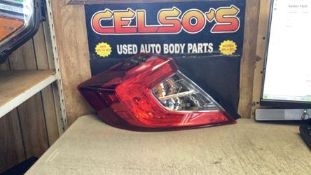 16 21 Honda Civic LH Tail light Sedan OEM.