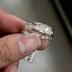 14 karat men’s engagement ring high end design