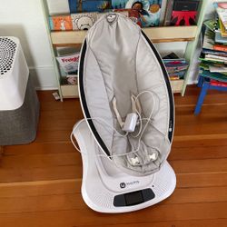 4 Moms MamaRoo Swing