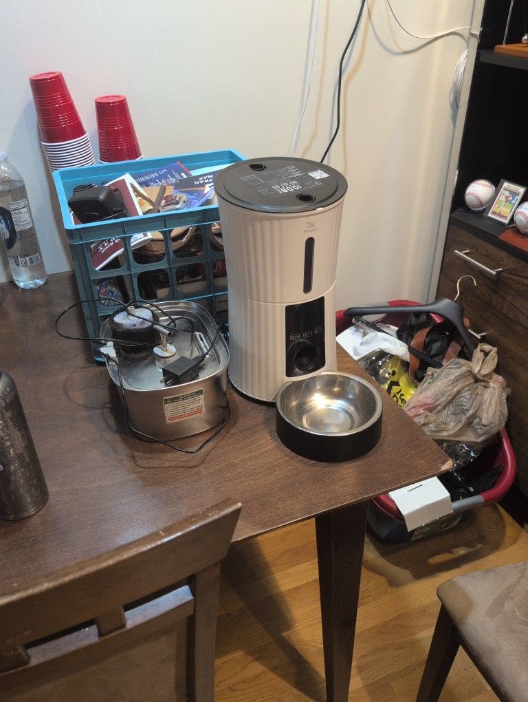 Automatic cat Feeder And water fountain