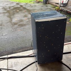Mini Fridge 