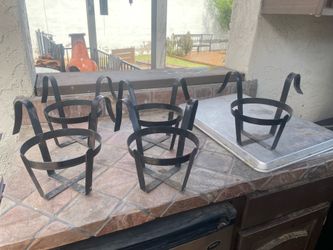 Fence metal pot hangars