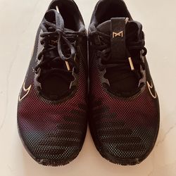 Metcon Women Size 9