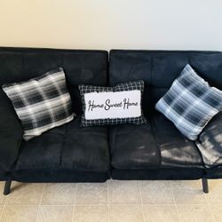🔥 Black Futon + Pillows – Excellent Condition