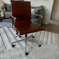 High End Leather Desk Chair (Adjustable / On Wheels)