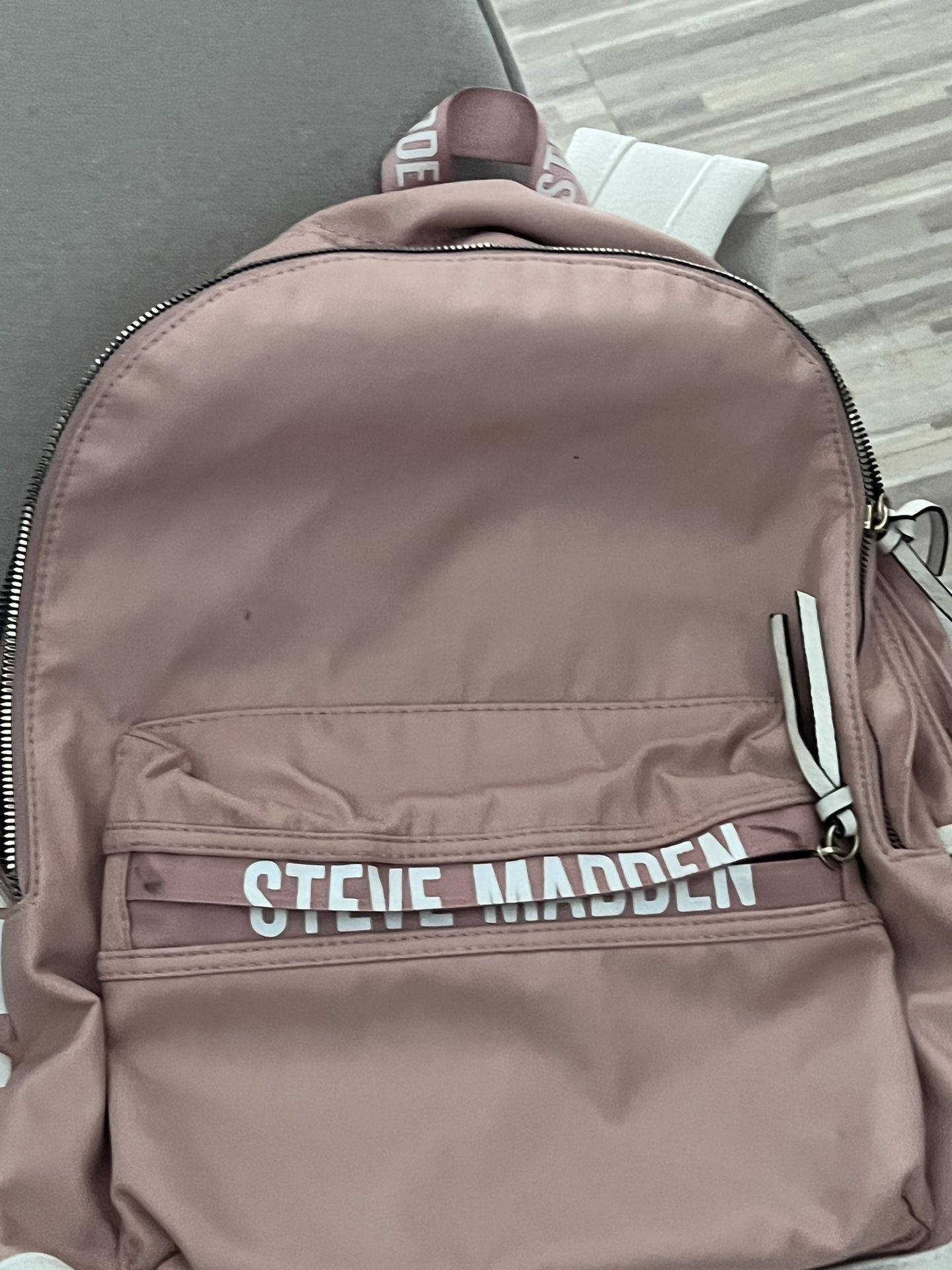 Back Pack Steve Madden Pink Color