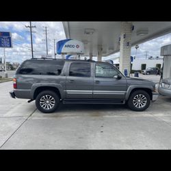 2001 Chevy. Suburban. V8. 5.3 L.  (.  81.800. Miles.  ).  10k