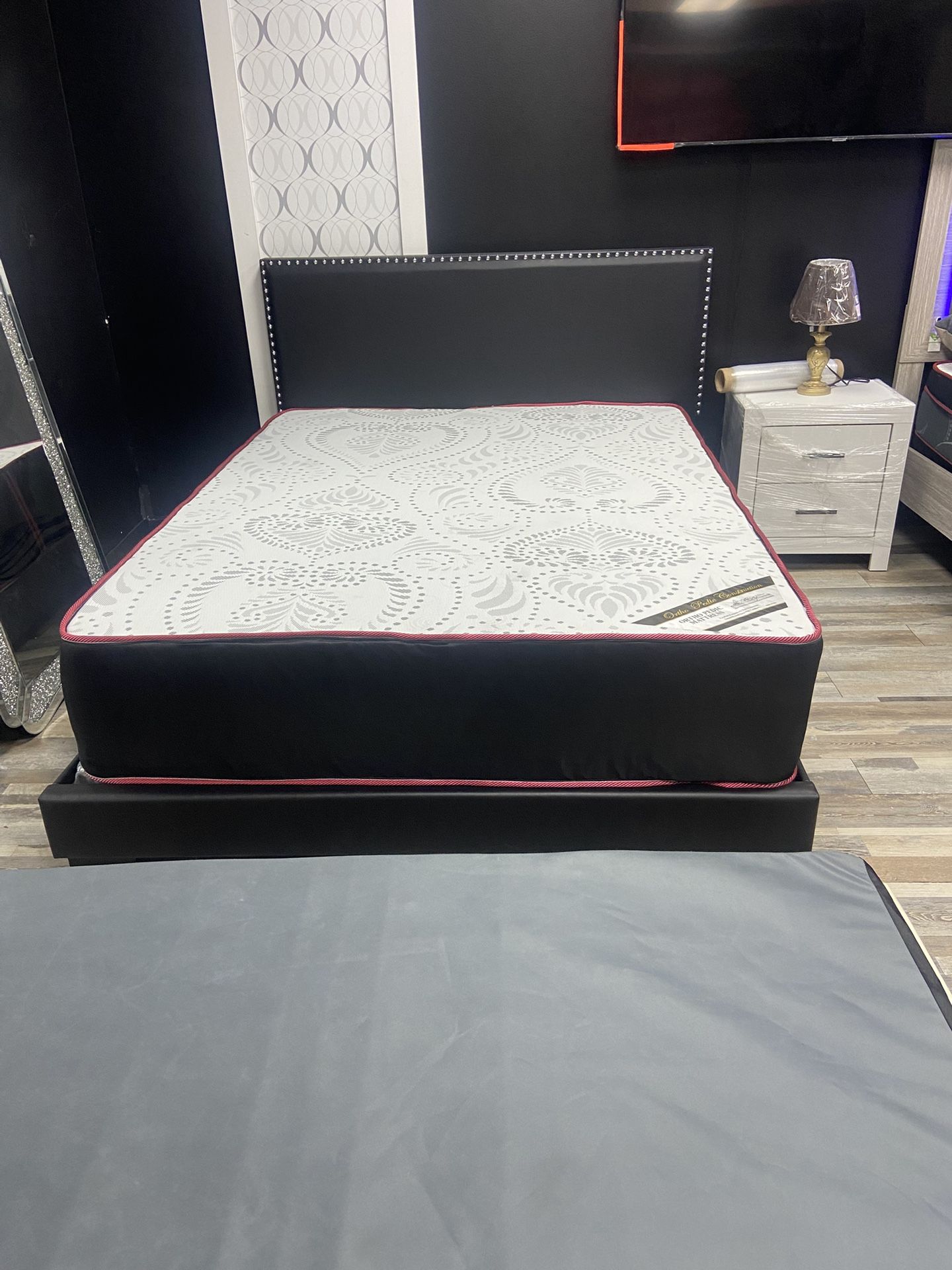 Queen Mattress - Double Sides - Come With Free Box Spring Only- Free Delivery 🚚 Today