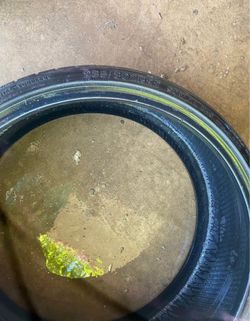 235/30/22 inch tire 80% thread still