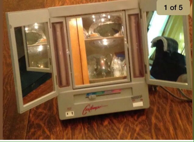 Contempo Vintage Lighted Makeup Vanity Mirror W/ 4 Light Settings