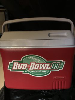 Brand New Budweiser Rubbermaid Cooler with Icepack
