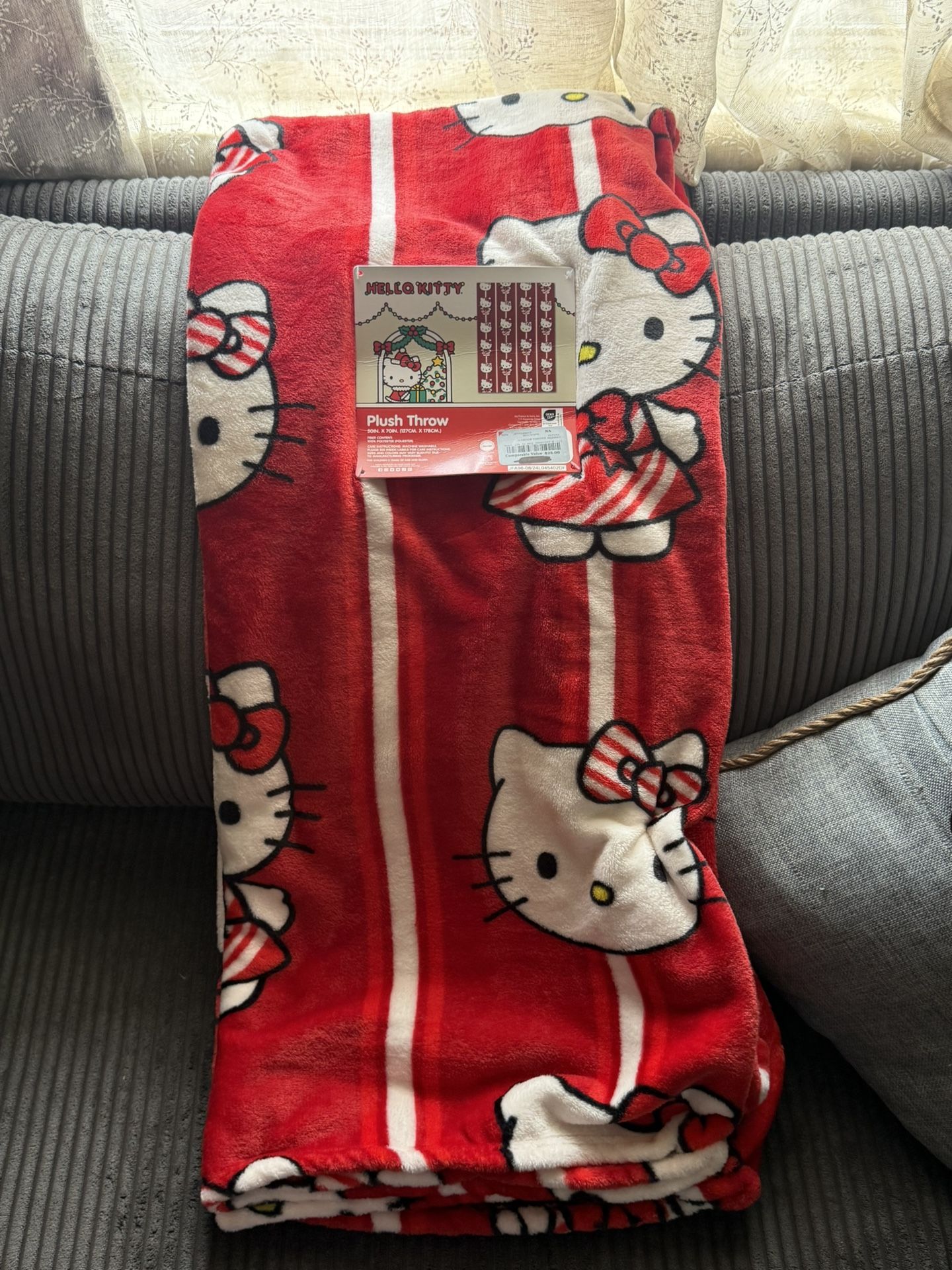 Hello Kitty Blanket.