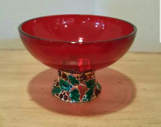 Beautiful Red Christmas Holly Bowl with Nice Metal Base