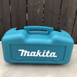 Makita BO5030K 5" Random Orbit Sander with Tool Case   