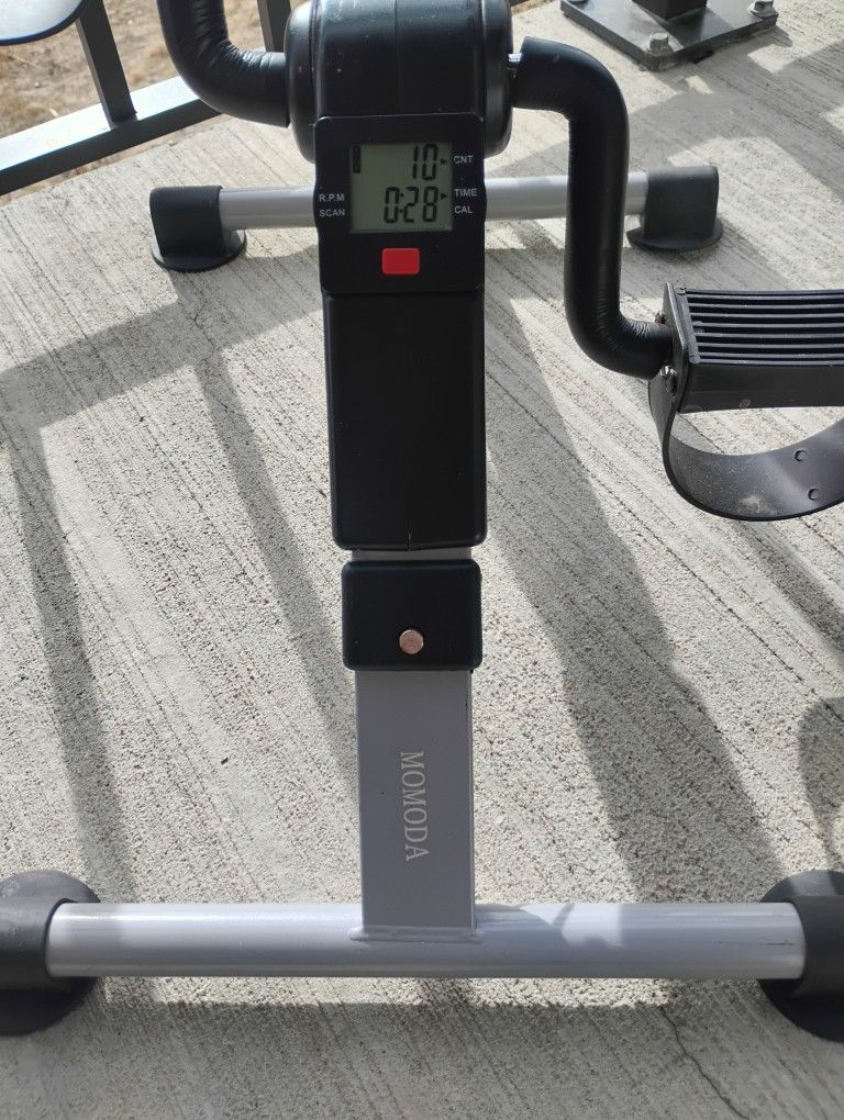 MOMODA Mini Pedal Exercise Bike