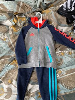 2 piece Adidas sweat set size 3T
