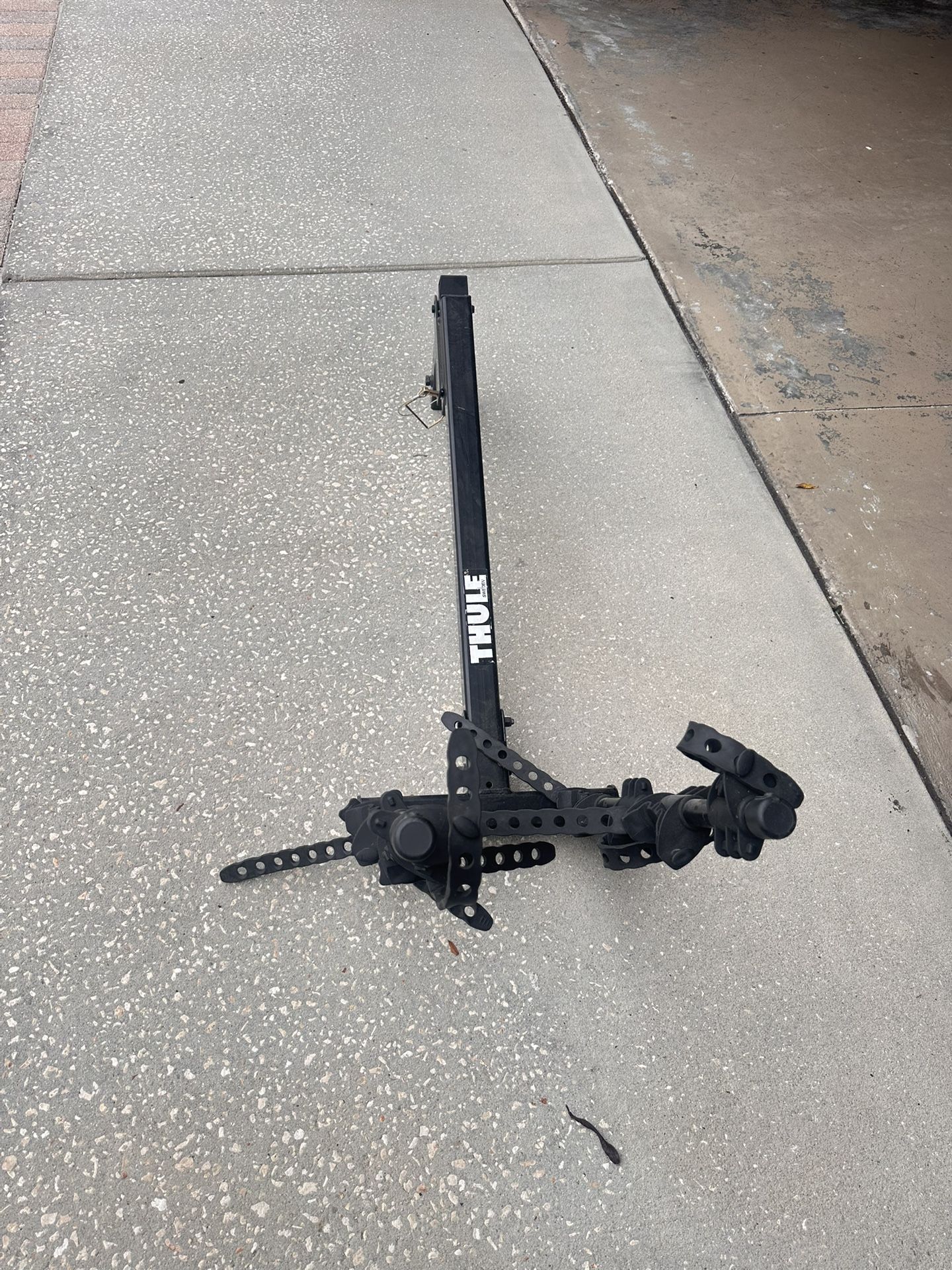 Thule 4-Bike Carrier – Brand New – $60 Quick Sale