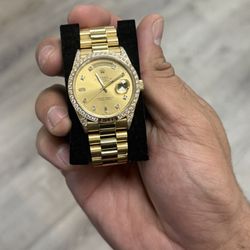 Rolex Day Date President 18138 Factory Diamond Dial Bezel & Lugs 18K Yellow Gold 1986