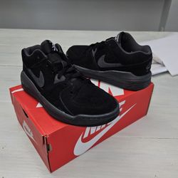 JORDONS  NIKES
