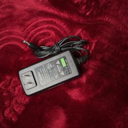 Netbit AC Adaptor R4615 Model NBS15A050300HU Power Supply