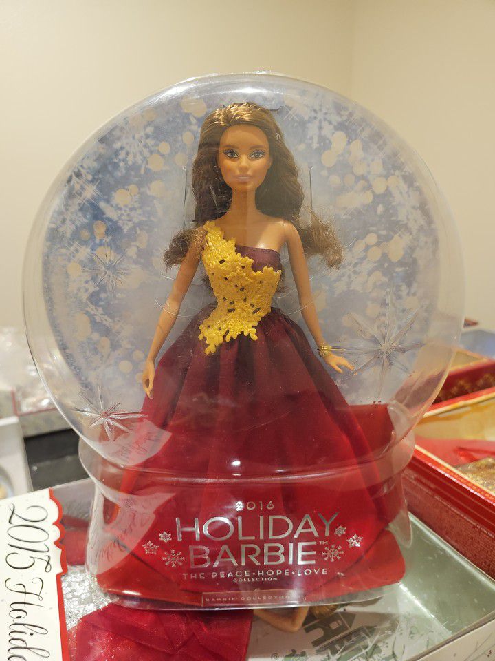 2016 Holiday Barbie