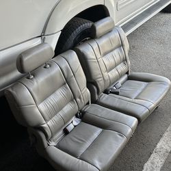 Toyota Sequoia seats