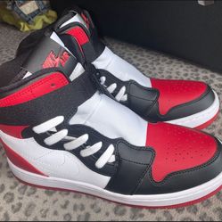 Air Jordan 1 Nova XX Bred Toe women’s size 8.5