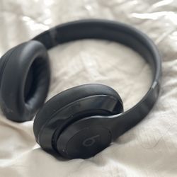 Beats Studio Pros 