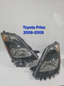 Toyota Prius 2005 -  2009 headlights