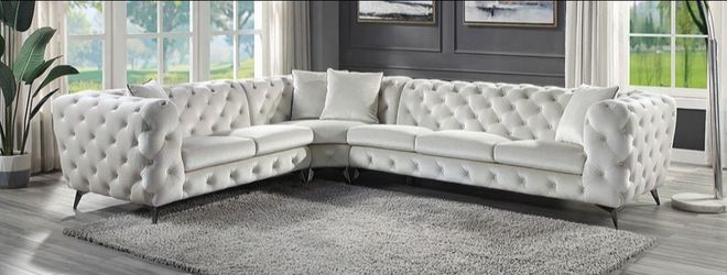 Brand New Beige Super Plush Sectional Sofa (Pillows Included)