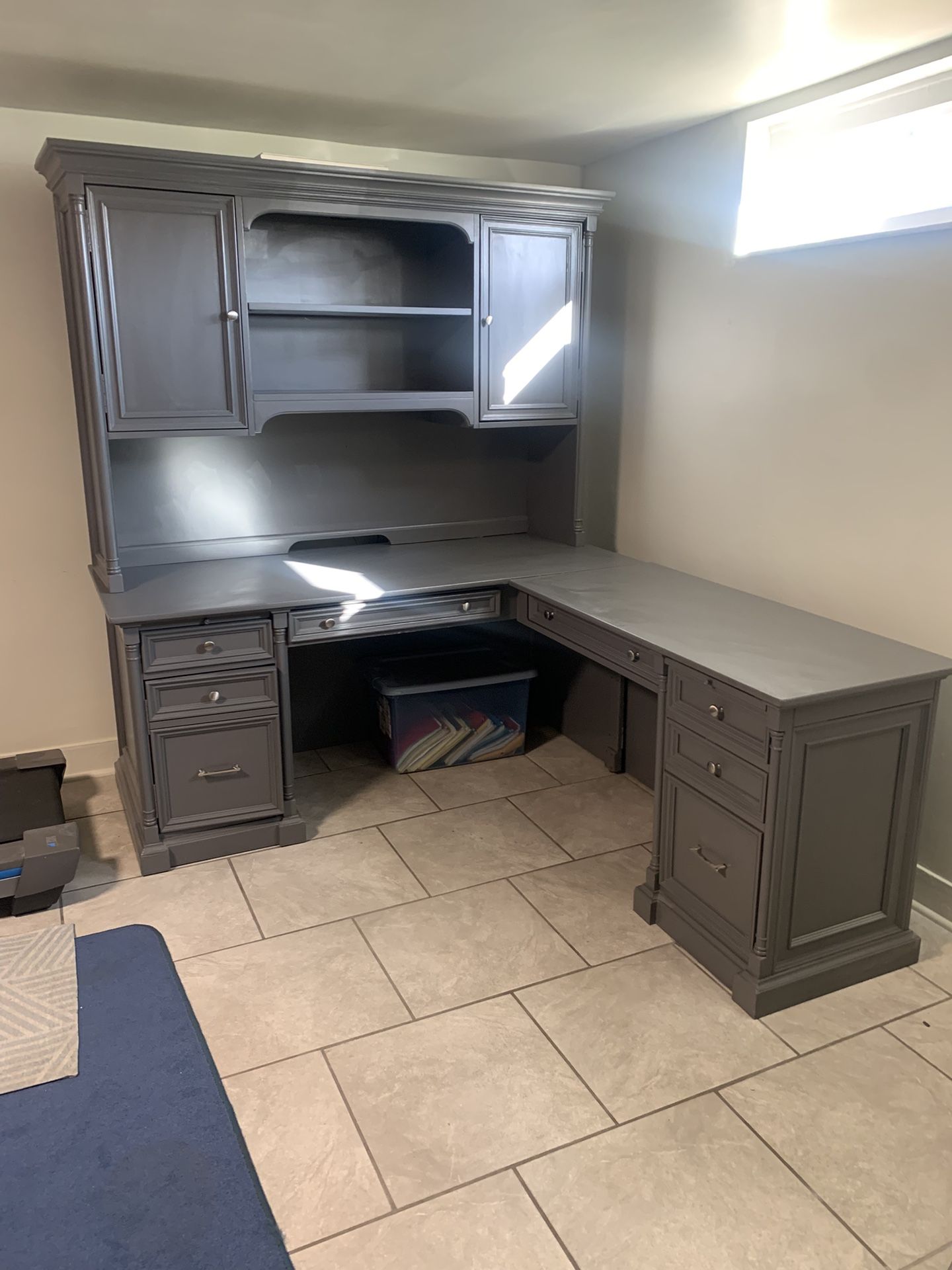 Wooden Corner L-desk With Optional Hutch Top