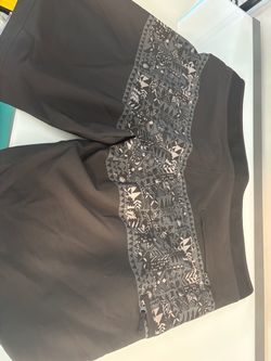 Size 38 Dahui board shorts