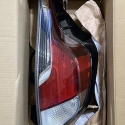 2016 Toyota Prius C Right Rear Light OEM