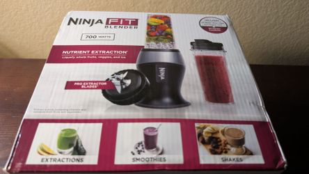 Ninja Fit Compact Personal Blender, 700W, (2) 16oz Cups, QB3001SS