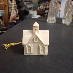 Lenox 1990 Fine Ivory Porcelain W/24K Gold Christmas Village Church Ornament First In a Series 3.5"H X 2.5"W Mint Condition