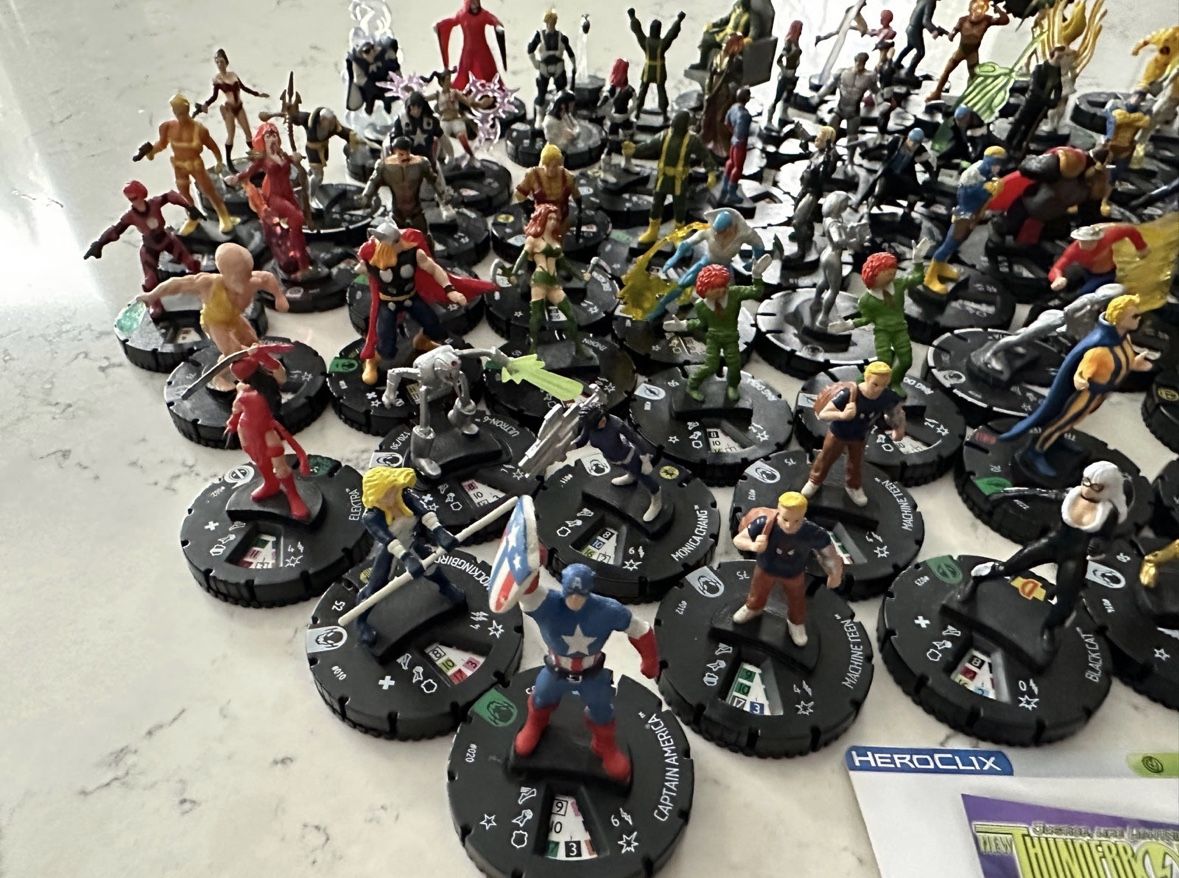 Lot of 75 Marvel / The Flash / Superman / Venom / Deadpool WizKids Including: - “the Flash” Mini Figurines 2014 Wizkids/Neca HeroClix. - Captain Am