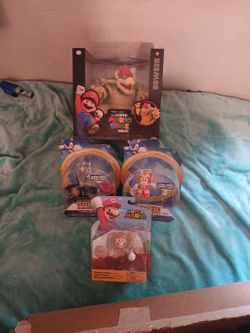 9 Action Figurines