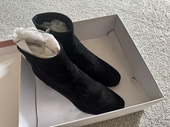 Via Spiga Black Suede Ankle Boots (size 8.5)