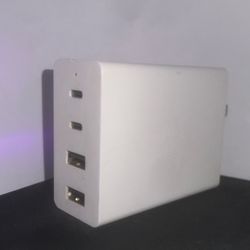 Razer USB-C 130W GaN Charger: 4 Ports - Super Fast Charging for Laptops, MacBook, iPad, iPhone, Samsung Galaxy - Charge Multiple Devices - Compact & T