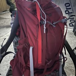 Ladies Osprey hiking Pack 