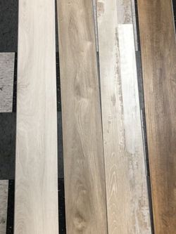 Waterproof vinyl Plank flooring LVT SPC WPC PVC clic also various colors to choose