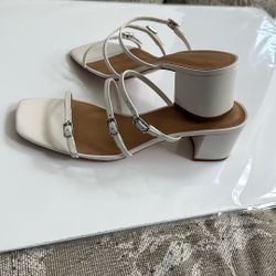 Reformation Estelle Buckle Sandal White Leather Size 9