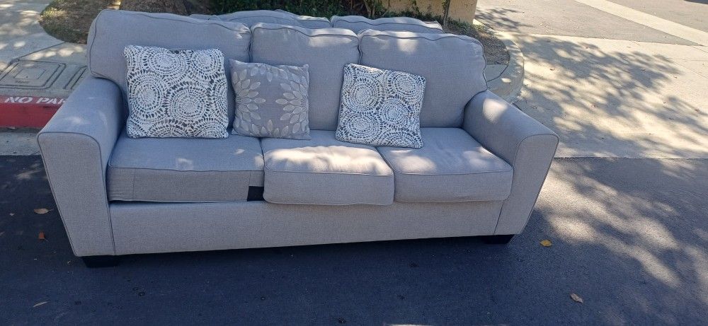 2-Piece Couches  Obo