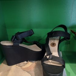 Black Guess Wedge Sandles