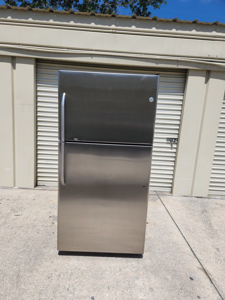 G/E Stainless Steel Refrigerator 