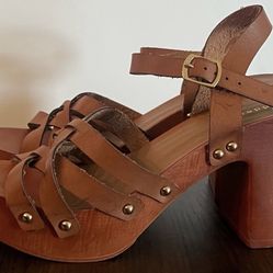 Madden Girl Wooden Heels Women's 10 Brown Faux Leather Buckle Closure