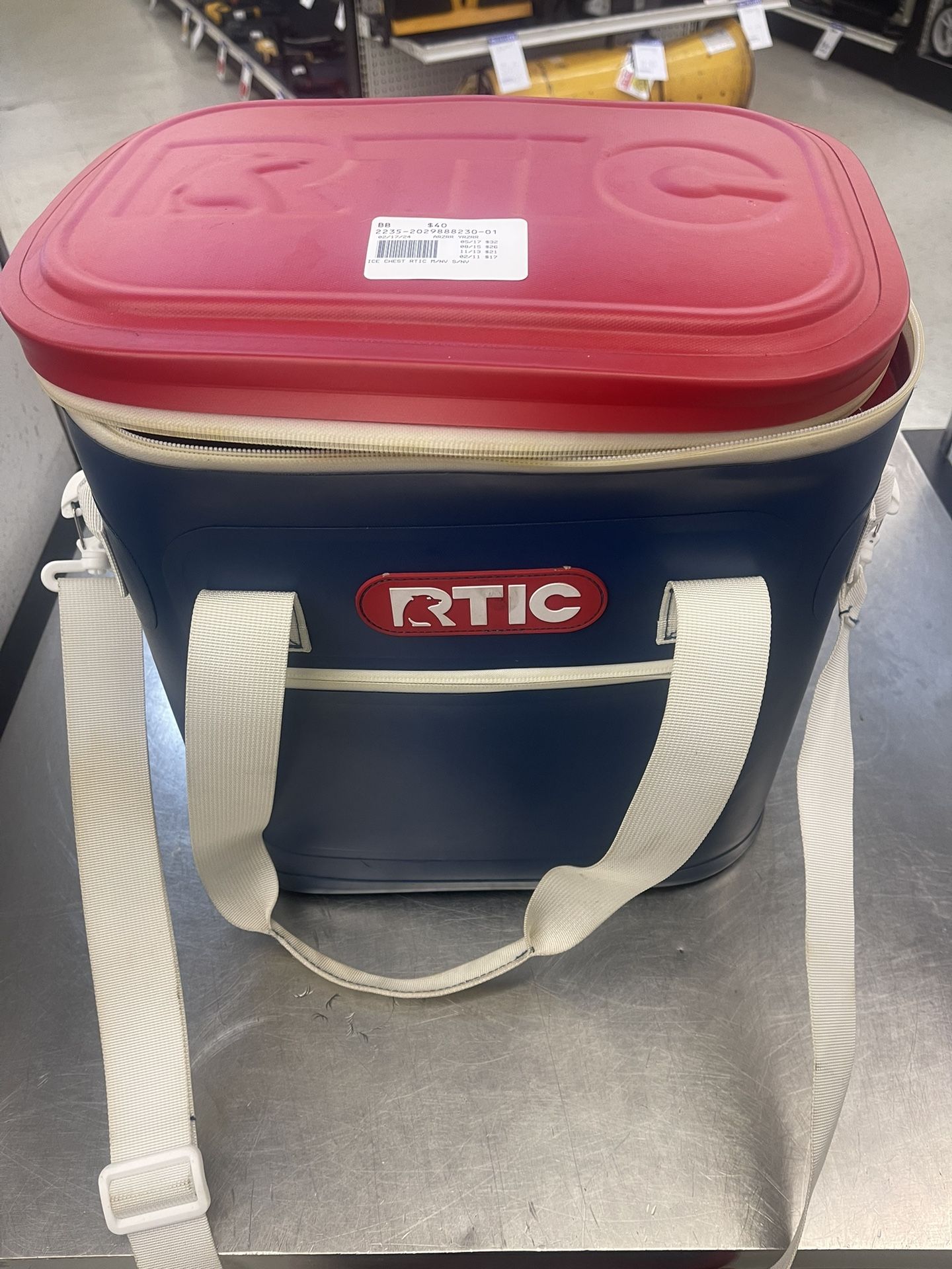 Rtic Ice Chest for Sale in Houston, TX OfferUp