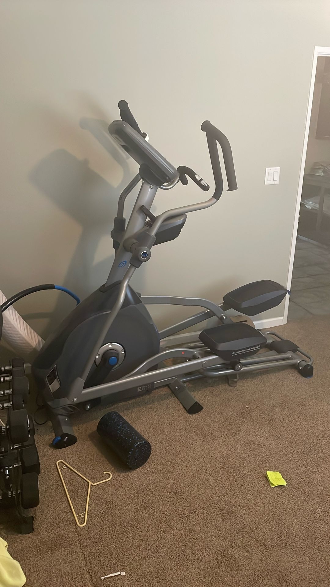 Elliptical Exercise Machine- Great Condition, Bluetooth Console